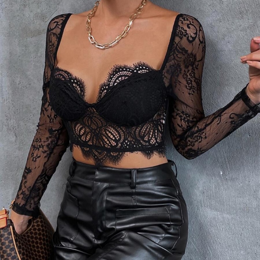 Black Floral Sheer Eyelash Lace Sleeve Crop Top - Picture 3 of 4